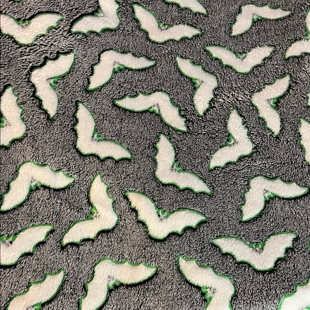 Glow in the Dark bat blanket *FIRM PRICE*